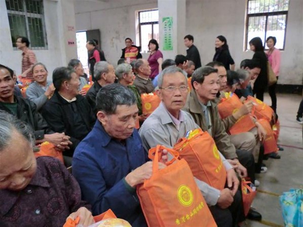 愛心送暖顯鄉情敬老活動