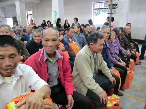 愛心送暖顯鄉情敬老活動