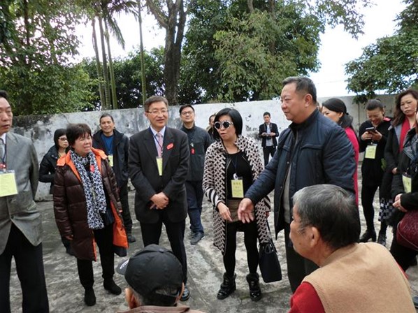 愛心送暖顯鄉情2016