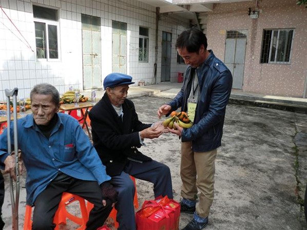 愛心送暖顯鄉情2016