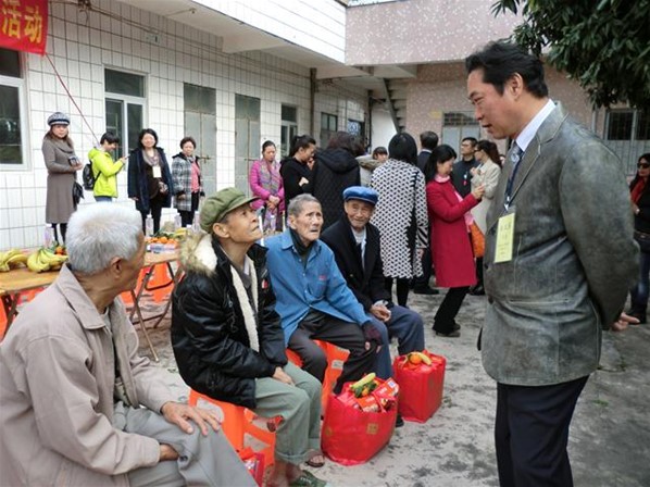 愛心送暖顯鄉情2016