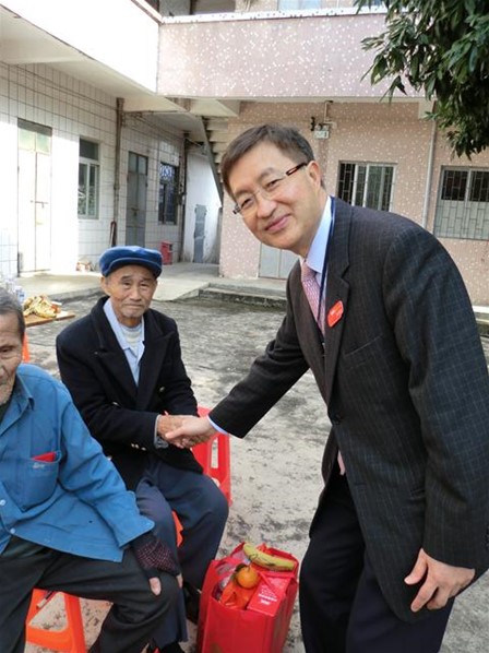 愛心送暖顯鄉情2016