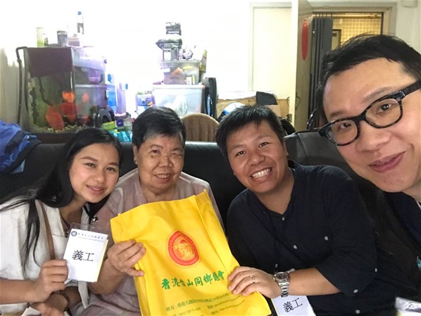 中秋敬老派月餅探訪活動